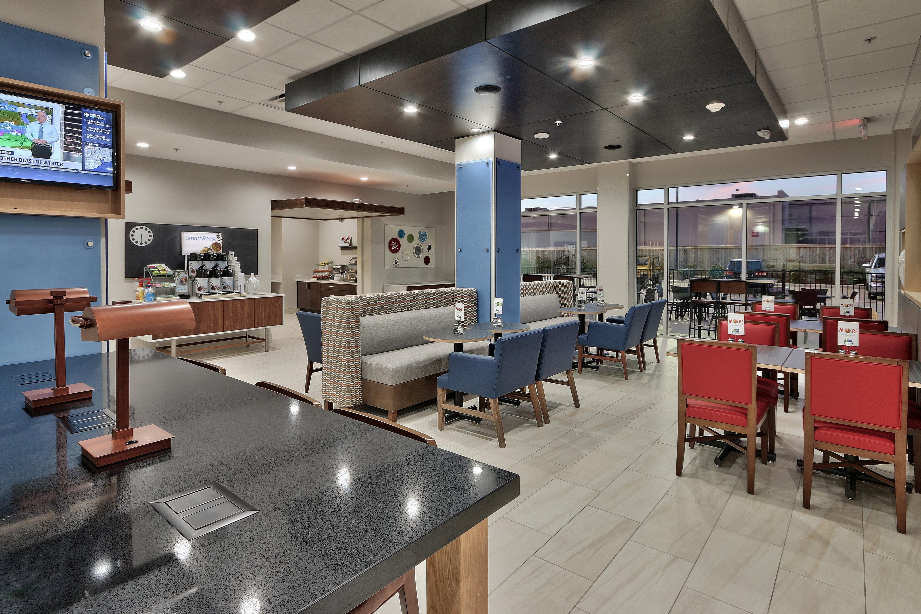Holiday Inn Express & Suites - Houston East - Beltway 8 By Ihg Cloverleaf Exterior photo